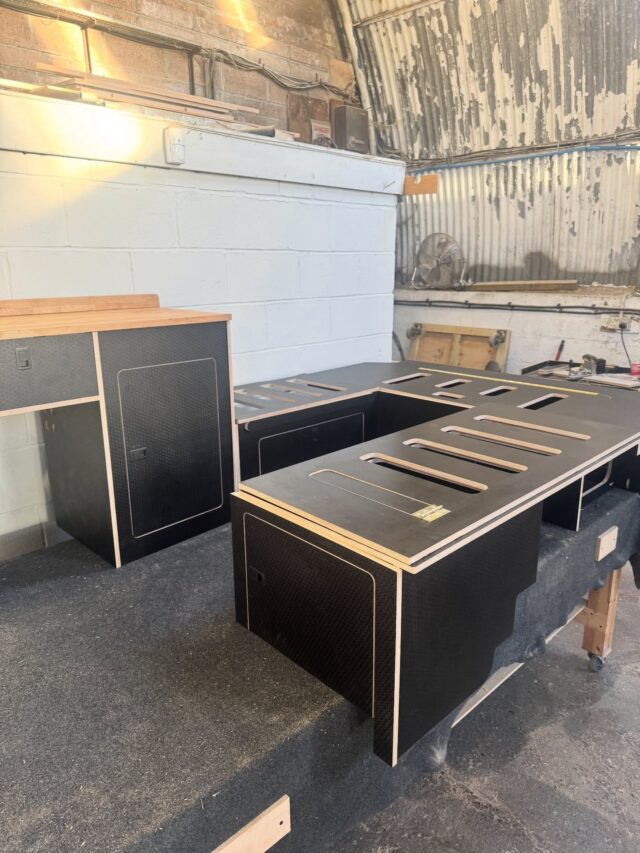🚐🛒IN STOCK🛒🚐

We have black Hex board U-shape furniture in stock for VW T5/T6 and ford transit custom SWB and LWB. That’s right… you can equip your van with this all in one furniture kit and you’ll be heading off for adventure before you know it!

DM us for more info 📩

#campervanbuild #campervanfurniture #ushape